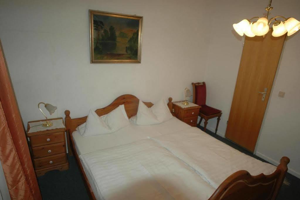 Hotel Adam Saarbrücken Eksteriør bilde
